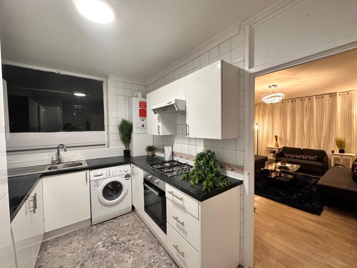 Posh 2-Bedroom, Living Room, Kitchen & 1.5 Bathroom London Kültér fotó