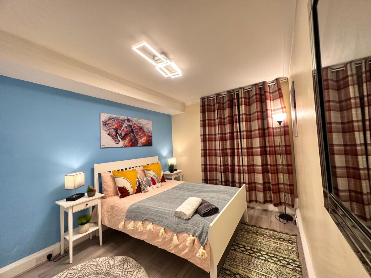 Posh 2-Bedroom, Living Room, Kitchen & 1.5 Bathroom London Kültér fotó